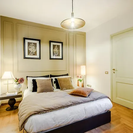 Aqua Noir - A Hidden Haven Apartment *